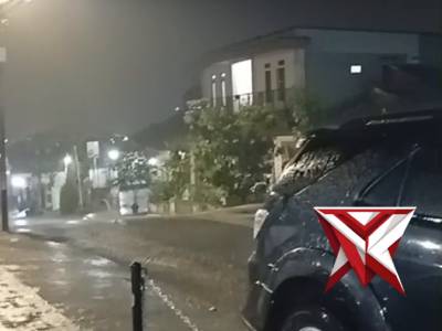 Pantau situasi hujan