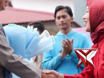 KERJA KERAS AKAN TERASA RINGAN JIKA DISERTAI IKHLAS&hellip; SUDAHK ANDA BERBUAT BAIK HARI INI ? - PoliceTube