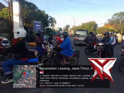 Personil Polsek Lawang Lakukan Pelayanan Rutin Pengaturan Lalu Lintas di Pagi hari di Daerah Lawang - PoliceTube