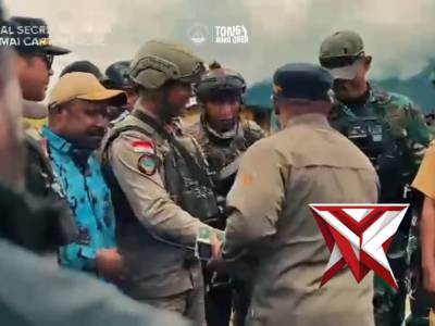 Papua bukan hanya tentang keindahan alamnya, Tapi - PoliceTube