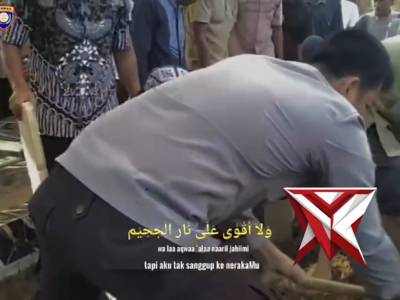 Polri hadir memberi doa dan dukungan LT 1 - PoliceTube
