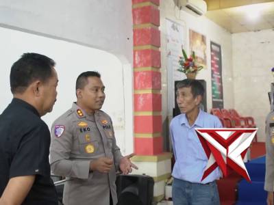 Gerakan Indonesia Asri, Pembersihan Rumah Ibadah di Wilayah kec.Kayuagung Kab.OKI

polresokihadir