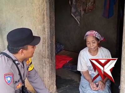 Briptu Muhammad Ramadhan, melaksanakan Silaturahmi  dan menyalurkan Tali Asih berupa sembako