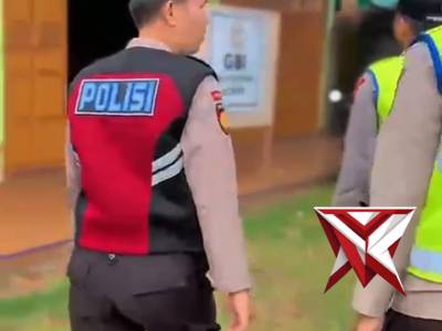 Berikan Rasa Aman, Personel Polsek Muara Lakitan Amankan Ibadah Jumat Agung di GBI Marga Ba - PoliceTube