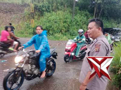 Polsek jarai - PoliceTube