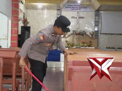 Gerakan Indonesia Asri, Pembersihan Rumah Ibadah di Wilayah kec.Kayuagung Kab.OKI

polresokihadir