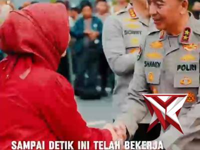 PENYERAHAN BARANG BUKTI
KENDARAAN BERMOTOR TINDAK
KEJAHATAN KPD PEMILIKNYA OLEH
KAPOLDA SUMSEL,