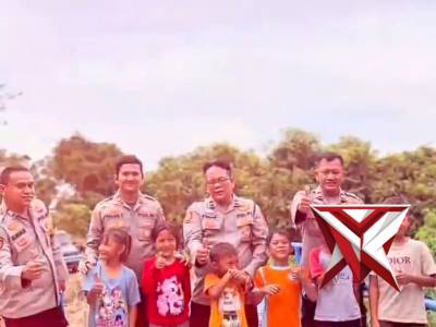 Atas Inisiasi Presiden RI, Kapolsek Bayung Lencir Merevitalisasi Jembatan Warga