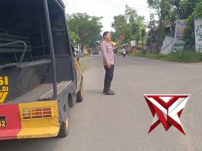 Sate Kerang Siang Simp 3 Karanglo, Desa Karangkuten, Kec. Gondang. - PoliceTube