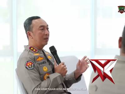 Kapolda Sumatera Selatan Irjen Pol. Dr. Sandi Nugroho memberikan penegasan mendalam bahwa masyarakat - PoliceTube