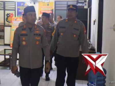 Kapolres Ngawi melaksanakan kunjungan kerja ke Polsek Kendal