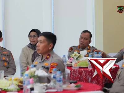 Kapolda Sumatera Selatan Irjen Pol. Dr. Sandi Nugroho memberikan penegasan mendalam bahwa masyarakat - PoliceTube