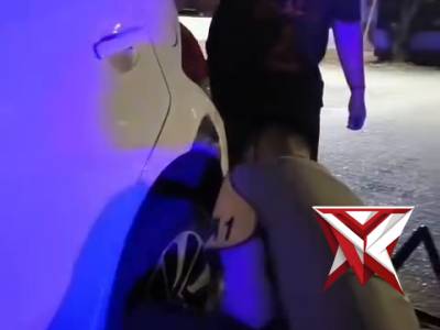 Polri bantu warga mudik lebaran yg pecah ban