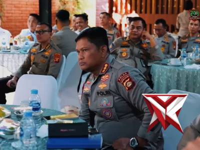 Kapolda Sumatera Selatan Irjen Pol. Dr. Sandi Nugroho, S.I.K., S.H., M.Hum. memimpin evaluasi