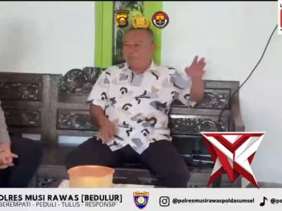 Kapolda Sumsel IJP DR. SANDI NUGROHO-Kapolres Musi Rawas-Sat Binmas Jalin Silahturahmi dengan - PoliceTube