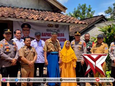 Kapolda Sumsel memberi Bantuan Rumah Tinggal di Desa Melati Agung Kec.Semendawai Suku III