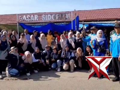 POLSEK BMT BERSAMA MASYARAKAT  MELAKSANAKAN GIAT BERSIH BERSAMA