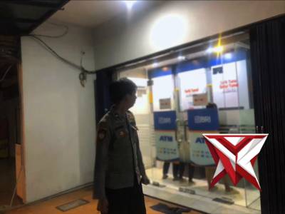 Kegiatan Rutin Polsek Kromengan - PoliceTube