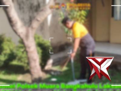 *Personel Polsek Muara Bangkahulu Laksanakan Giat ASRI, Lingkungan Mako Bersih, indah dan rapih* - PoliceTube
