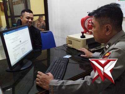 Takziah Kapolresta Bandung Kepada Korban Meninggal Dunia Insiden Ambruknya Pasar Soreang,Kabupaten B