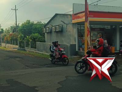 COMMANDER WISH DI SIMPANG 4 KECAMATAN CURAHDAMI