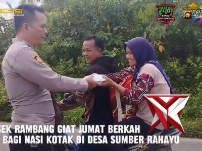 Polsek Rambang Polres Muara Enim berbagi nasi kotak dikegiatan Jum'at berkah