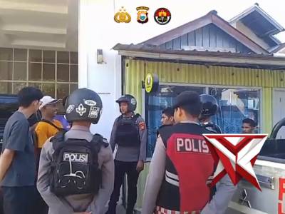 Satsamapta melaksanakan patroli dialogis pada siang hari