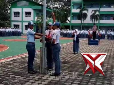 Polri hadir sbg pembinaan upacara SMA n 2 sekayu