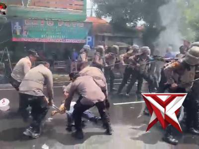 Polres Blitar Kota menggelar kegiatan Simulasi Sispam Mako yang bertempat di Mapolres Blitar Kota