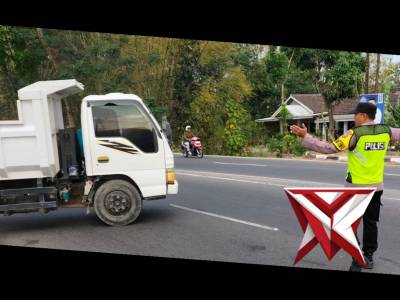 Dalam Upaya Meningkatkan Situasi Kamtibmas Yang Aman Dan Kondusif Diwilayah Polsek Sukomoro Polres M