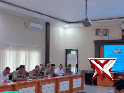 Anev Mingguan, Kapolres Musi Rawas Evaluasi Kinerja dan Tingkatkan Profesionalisme Personel

MUSI RA