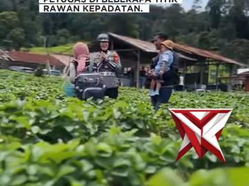 Situasi Arus Lalu Lintas Di Jalur Utama Wisata Ciwidey.