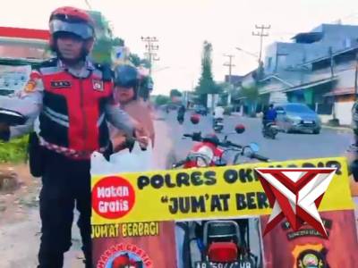 Jumat berbagi sat samapta polres oki hadir - PoliceTube