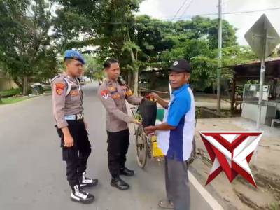 Jum'at Berkah Polres Muba kepada tukang becak