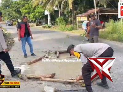 POLSEK MEGANG SAKTI melaksanakan Gerakan indonesia asri