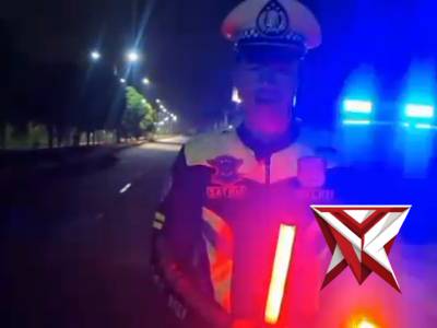 Personil satlantas polres musi rawas melaksanakan KRYD subuh di seputaran wilkum kec muara beliti