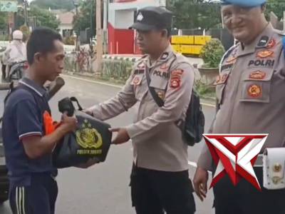 JUMAT BERKAH POLSEK SEKAYU.