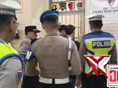 PENGECEKAN SERAH TERIMA PIKET ,,.???? - PoliceTube