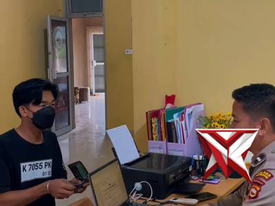 Pelayanan spkt Polsek bayung.