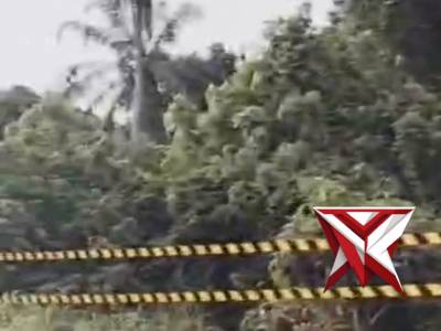 Polsek Bts ulu melakukan pemasangan rambu2 lalulintas di jalur mura-pali(5) - PoliceTube