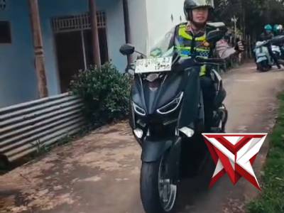 Polsek muara Beliti melaksanakan giat BELIDA ttg revitalisasi jembatan gantung didesa pedang