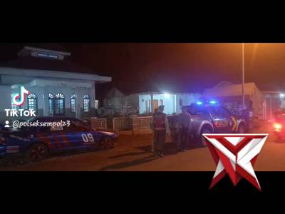 Patroli Bluelight Polsek Sempol Jaga Keamanan Malam Hari di Kecamatan Ijen - PoliceTube