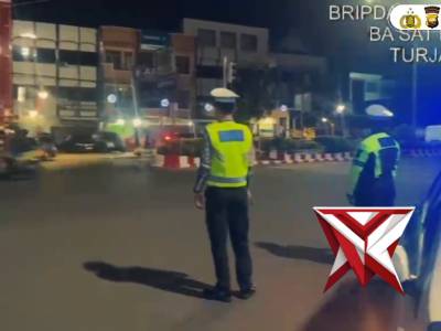*Blue Light Patroli, Polresta Bengkulu Pantau Lalu Lintas Kondusif*