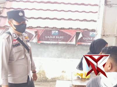Personil Polsek Tanjung Lubuk Hadir ditengah-tengah masyarakat Polres OKI Hadir - PoliceTube