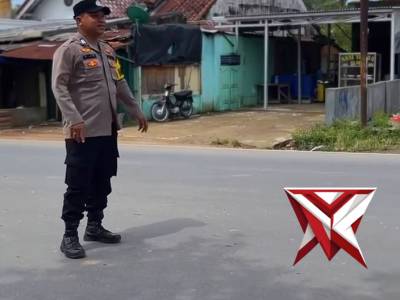 Polsek Bayung Lencir Berbagi Jumat Barokah