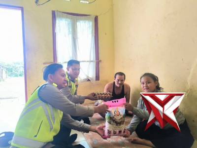 Polsek Rawas Ulu Melaksanakan Giat Bansos Dalam Rangka Bulan Bakti Bhayangkari Ke-80 TA 2026 - PoliceTube