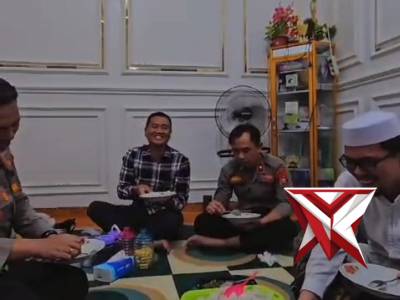 Kunjungan Kapolres Mura beserta PJU ke Ponpes DARUL BAROKAH, Untuk mewujudkan kamtibmas di Mura - PoliceTube