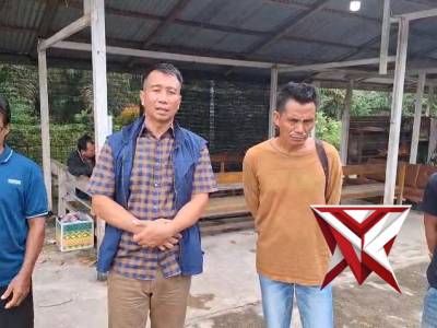 Respons Cepat Polsek Seberuang, Laka Lantas Diselesaikan Secara Kekeluargaan dan Damai Seberuang, 2 - PoliceTube