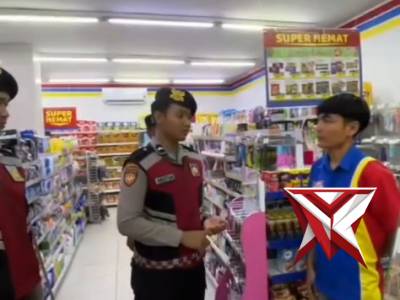 Patroli Presisi Sat Samapta Polres Muba sambangi tempat belanja indomaret?