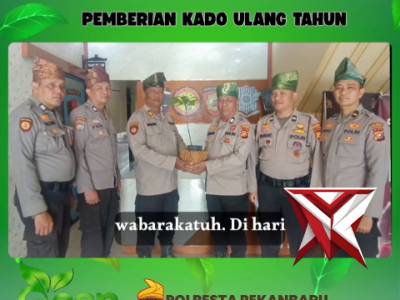 Bhabinkamtibmas Polsek Rumbai Laksanakan Door to Door System (DDS) - PoliceTube